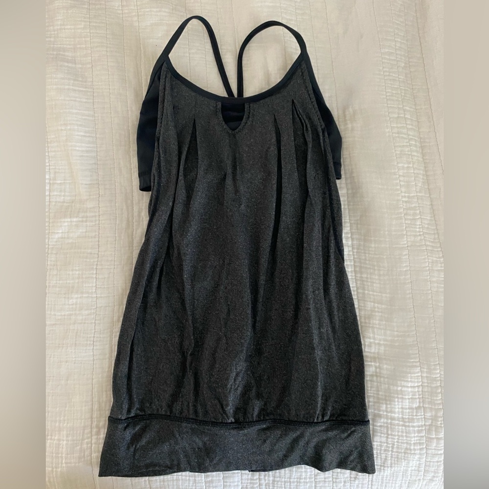 Lululemon gray black tank Sz 4